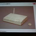 参考展示されたフェムトセル用BTS。シームレスなネットワークを実現するべく開発中