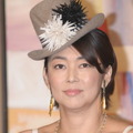 会見に登場した中島知子