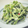国産の産地直送野菜を用いたサラダ