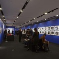 銀座アルマーニで寺山修司、細江英公、森山大道ら70年代東京写真展開催中