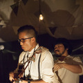 スズキタカユキと4人の音楽家による『音と布、光と料理のサーカス』、10月31日公演第一部