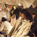 スズキタカユキと4人の音楽家による『音と布、光と料理のサーカス』、10月31日公演第二部で披露された14SSコレクション