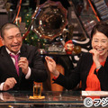 12月2日深夜放送の「ワイドナショー」にゲスト出演する安藤優子（右）と松本人志