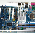 　インテルは22日、デスクトップPC向けのLGA775版Pentium 4プロセッサ6製品と、Intel 925X/915P/915G Expressチップセットを正式発表した。