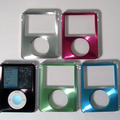 Crystal Case for 3rd iPod nano（左上から時計回りにシルバー/ピンク/ブルー/グリーン/ブラック、iPod nanoは付属しない）