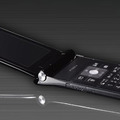 P705iμ：ステンレスボディに上質感がただよう、ワンプッシュオープンTM対応Extreme Slimケータイ（2008年1月〜2月）