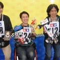 タミヤRCカーフェスティバル・メディア対抗レースのトップ3（写真左から『週刊アスキー』、2位『ワンダードライビング』、3位『グッズプレス』）　《撮影　椿山和雄》