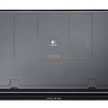使用しないときは折りたたんでキーボードを収納可能