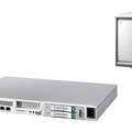 （左）Express5800/110Rc-1h、（右）13Uオフィスラック