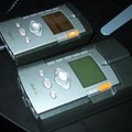 ［CES 2003速報］FMラジオの音楽を収集・再生するDigital Inovationsのマイ・ラジオ「Neuros」
