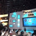 ［CES 2003速報］パナソニック「ONE」によるワイヤレスHDTV。最高4チャンネルまでの同時配信が可能