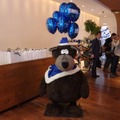 東京・六本木ヒルズカフェ/スペースに期間限定オープンする「The Blue Christmas Cafe by BMW」