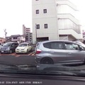 パーキングモードで異常を検知して保存された映像。このように知覚を車両や人が通るたびに検知され、保存されてしまう。