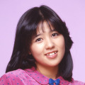 石野真子