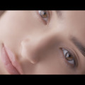資生堂「マキアージュドラマティックパウダリーUV」 「できちゃったファンデ」篇での長谷川潤