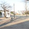 犯人グループが被害者少年の衣服を燃やしたと報道された公園。昼間は犬の散歩や子供遊ばせる周辺住民で賑わっていた《撮影：編集部》