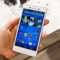 壇上でよりいっそうハイライトされた製品はミドルレンジのスマートフォン「Xperia M4 Aqua」だった