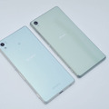 左がZ4のアクアグリーン、右がZ3のシルバーグリーン