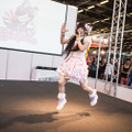 はるな愛、パリの「JAPAN EXPO」でエアーあやや披露