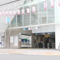 事件現場にほど近い中野新橋駅。周辺は昔ながらの商店を中心に構成されたどこか落ち着く街並みが広がる（撮影：防犯システム取材班）