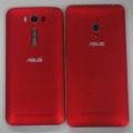 ZenFone 5（右）との比較。一回り小さくなっている