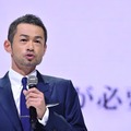 トヨタ豊田社長、イチローとサプライズ共演（東京モーターショー15）