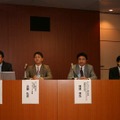左より、VRI 代表取締役社長 荻野欣之氏、ヤフー 広告本部 マーケティング部長 近藤弘忠氏、マイクロソフト MDASセールス＆プラニング 業務執行役員 福徳俊弘氏、NTTレゾナント ポータル事業本部 広告営業部門 シニアマネージャー 宮原慎治氏