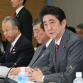 第18回国家戦略特別区域諮問会議で発言する首相