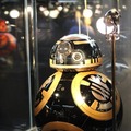 「スター・ウォーズの世界」　等身大BB-8も、個性あふれるプロジェクトが並ぶ展覧会