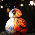 「スター・ウォーズの世界」　等身大BB-8も、個性あふれるプロジェクトが並ぶ展覧会