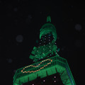 クリスマスツリーをイメージしてライトアップされた東京タワー【写真：竹内みちまろ】