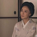 マドンナの母を演じる浅野ゆう子