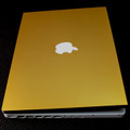 MacBookプロテクター（ゴールド）
