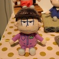 「おそ松さん」6つ子のぬいぐるみ タカラトミーアーツから発売