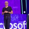 MicrosoftのCEOサティア・ナデラ氏（写真左）と鴻海を率いる郭台銘氏（同右）(C) Getty Images