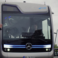 メルセデス・ベンツの半自動運転バス、オランダで約20キロの自動運転に成功！