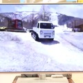 圧雪した雪上を下る「TX-14P」の走行動画の1コマ（撮影：防犯システム取材班）