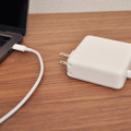 ACアダプターもUSB Type-Cでつなぐタイプに変更された