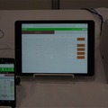 スマートフォンを使った他言語表示サービス、ジェイテックの「グルくる」。客の手持ちのスマホを使って操作してもらえば、スムーズな表示・案内が可能。事業者側の管理・運営も簡単