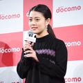 ブルゾンちえみ、新CMで綾野剛の妹役に！「贅沢な役だなと思った」