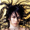 中島美嘉の10月20日リリースのニューシングル「LEGEND」より、「LEGEND」、「FAKE」2本のビデオクリップのフルコーラス配信がスタート。