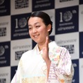 着物姿で登場した浅田真央（撮影：竹内みちまろ）