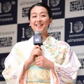 着物姿で登場した浅田真央（撮影：竹内みちまろ）