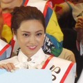平愛梨が結婚祝いに大興奮「ケーキかと思ったらお肉パラダイス」