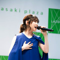 家入レオのニューシングル発売記念イベントに川口春奈がサプライズ登場