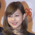 伊藤千晃、大人の色気漂うメイクにファン「美しすぎる」「キレイすぎ！」