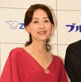 西川きよし＆ヘレン、中山秀征＆白城あやか夫妻が“歓喜のチュー”を披露