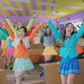 TWICE、日本のテレビCM初出演でキュートな制服姿を披露