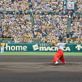 足立佳奈、夢の甲子園で始球式挑戦！豪速球を披露