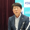 兵庫県豊岡市の中貝宗治市長は「農家の高齢化が進んでいる。若い後継者を増やしたい。スマートな農業により、泥だらけ、汗水だらけのイメージを改善していく」と話す